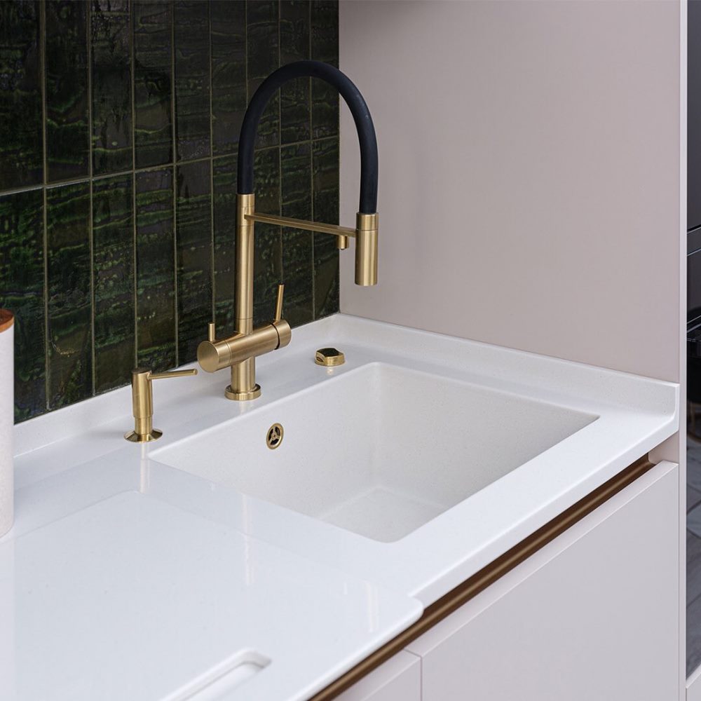 Дозатор встраиваемый Omoikiri OM-02 Золото светлое 4995005 — изображение 3